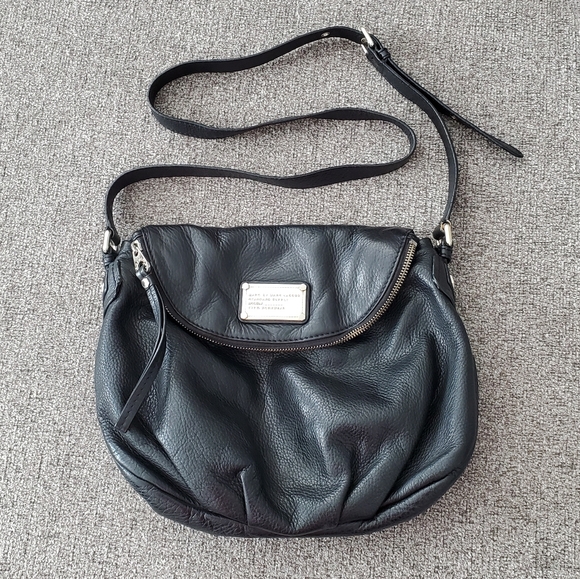 Marc Jacobs Handbags - Marc Jacobs 'Classic Q Natasha' Crossbody Bag